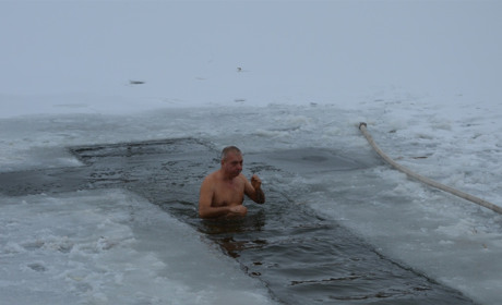 Онлайн-опитування: чи купаються сватівчани на Водохреща у ополонці