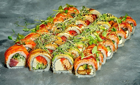 Огляд меню суші сетів у We Sushi в місті Ужгород