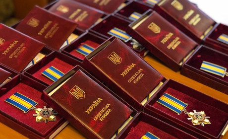 Десятьох воїнів із Сарненського району посмертно нагородили орденами «За мужність»