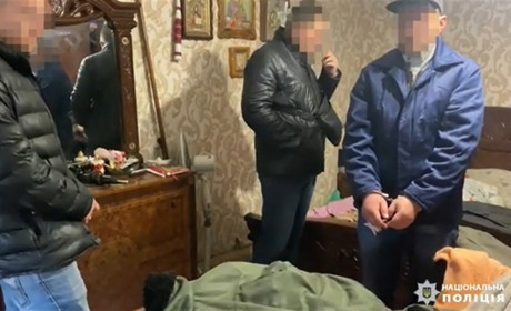 Подвійне вбивство на Одещині: знайомий забив кулаками чоловіка, жінку порізав скальпелем
