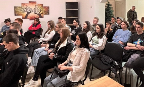 Де навчатися, які професії будуть актуальні у майбутньому: з молоддю Біляївки ділились досвідом
