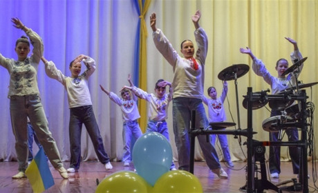 10 років творчості, музики й дитячих талантів: у Сатанові відбувся звітний концерт школи мистецтв