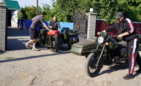 Городоцькі волонтери відправили військовим п’ять мотоциклів. Їх ремонтували два місяці