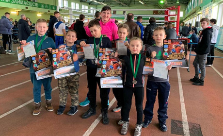 Фехтування, самбо, кікбоксинг: вихованці КДЮСШ поповнили скарбницю нагород на чемпіонатах України