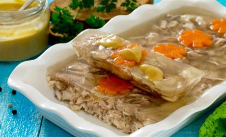 Рецепт дня: швидкий холодець з курки