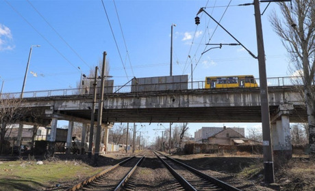 На Іванівському мосту в Одесі частково обмежили рух: як біляївці будуть діставатися до 7го кілометру