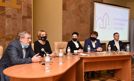 У Вараші говорили про розвиток молоді, пластовий табір і створення молодіжного громадського простору