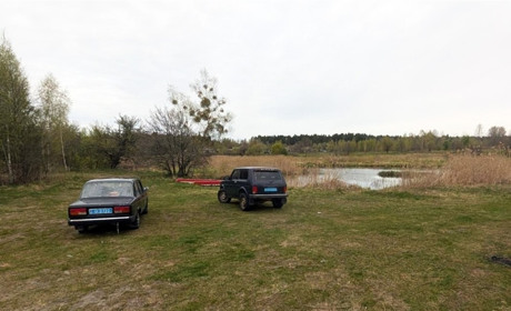 На Звягельщині 20-річний чоловік зарізав рибалку, закопав тіло в лісі та продав його авто