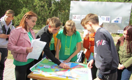 «Куда бросить батарейку?» - ломали головы мелитопольские школьники и учились сортировать мусор