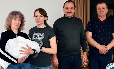 На Кременеччині у загиблого військового народилась донька