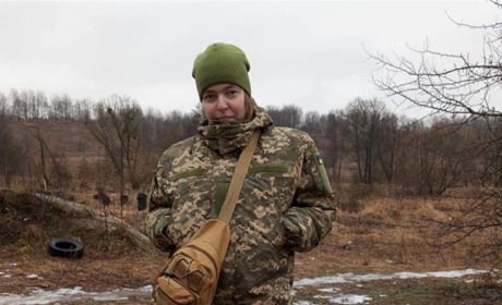 «Що по небу?»: Валерія Клюй із Шосткинського району рік служить радіотелефоністкою на Донеччині