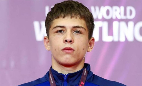 Борець Денис Середін здобув бронзу на Чемпіонаті Європи у Північній Македонії