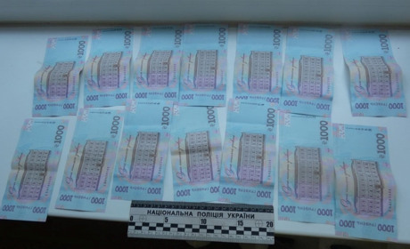 50-річного мешканця Сватівського району зловили на дачі хабаря поліцейському: подробиці