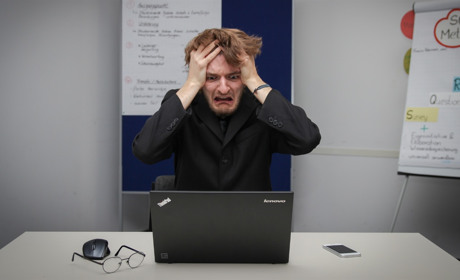 Гра «Правда чи ні»: у Каліфорнії не можна цілувати жаб, а у Франції — цілуватися на вокзалах