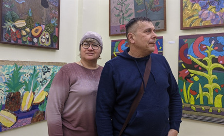 Весняний подарунок від художника Сергія Кириченка: виставка в музеї Первомайська буде до квітня 2022