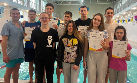 11 призових місць вибороли жмеринчани на зимовому чемпіонаті з плавання