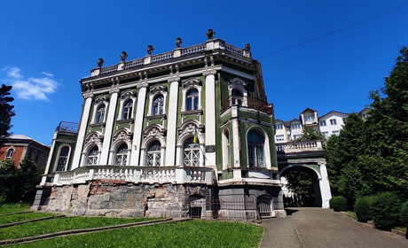 Палац мистецтв у Дрогобичі відреставрують за майже 8 млн грн: хто підрядник і що він робитиме