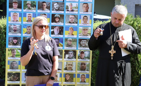 «Дзвони надії для тих, хто в тиші»: у Південноукраїнську долучилися до всеукраїнського флешмобу