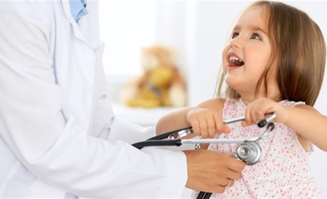 У Раховській ТГ працюватимуть лікарі обласної дитячої лікарні