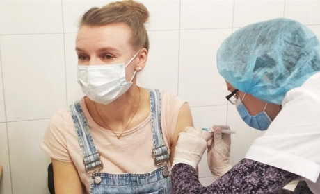 У Володимирці відкрили пункт щеплень від коронавірусу. Розкажемо, як і де записатися на вакцинацію