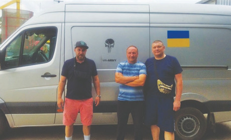 Боєць невидимого фронту: двоє чортківських волонтерів – про одного добродія