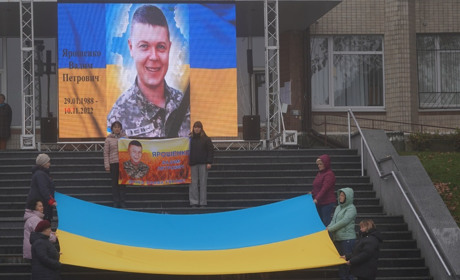 Він завжди йшов попереду: у Городку вшанували пам'ять захисника Вадима Ярошенка