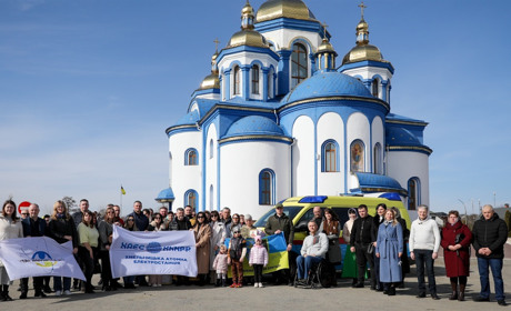 Медичний автомобіль від Нетішинської громади вирушив на передову