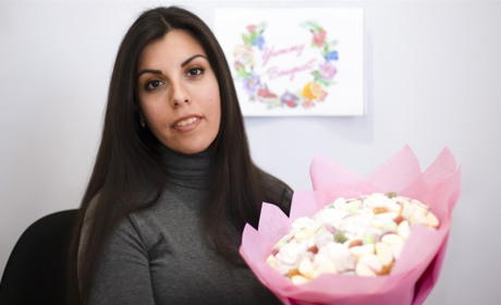  Взяла сир, ковбасу, перець і зробила з цього букет. Як сватівчанка перетворила хобі на заробіток