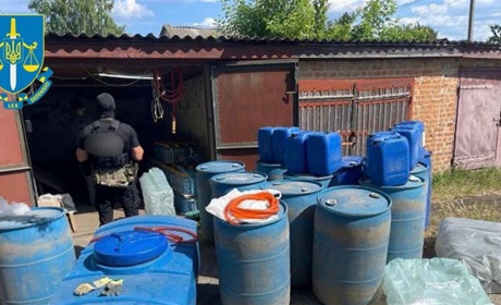 На Черкащині викрили підпільне виробництво контрафактного алкоголю