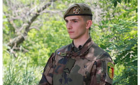 Легіонер Віві. Як “альпійський мисливець” із Франції полює в Україні на російську броню