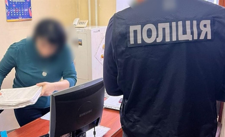 Завідувачка підстанції екстреної допомоги Одеси отримала 270 тисяч за "мертві душі"