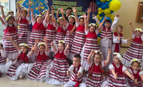 Колектив «Перлинки» з Бару вибороли два перших місця на міжнародному фестивалі «Скарби України»