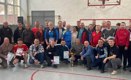 У Ялтушківському ліцеї провели волейбольний турнір на честь вчителів-добровольців Барської громади