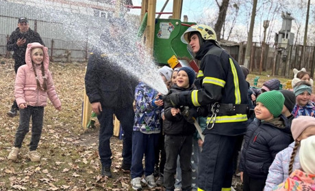 До учнів сільських гімназій Переяславської громади приїхав мобільний клас безпеки: чого навчалися?