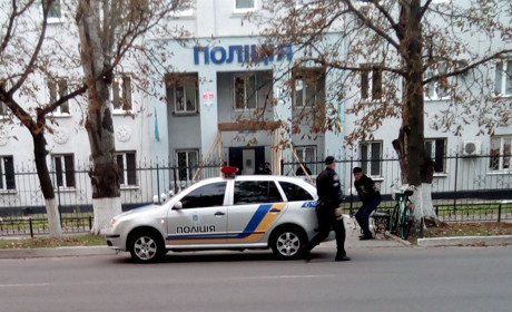 Зірвав золоті сережки і втік