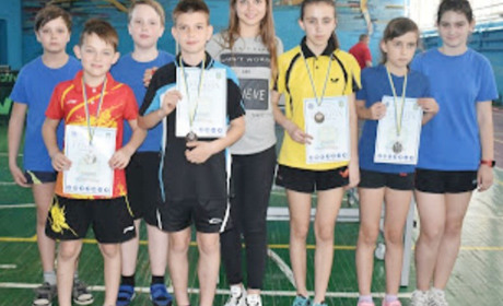 Юні тенісисти повернулись з чемпіонату зі «сріблом» і «бронзою»