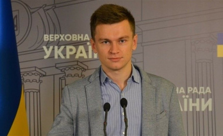 Госпітальна справа: Дмитро Костюк прокоментував відповідь Міністерства