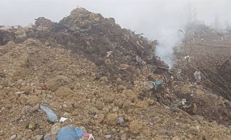 На Городоччині горіло сміттєзвалище: рятувальники розповіли деталі пожежі