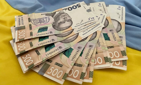 Разові виплати до Дня Незалежності: хто та яку суму отримає