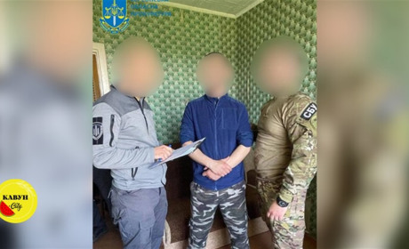 Судитимуть херсонця, який працевлаштувався до каральної установи окупантів