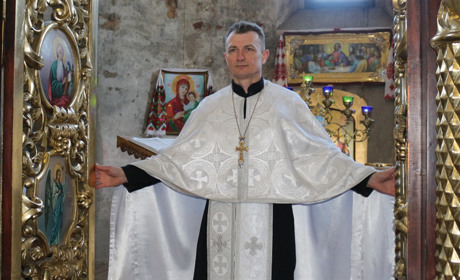 "На Голгофі теж панували неправда і зло але Христос своїм воскресінням переміг зло!" - отець Степан