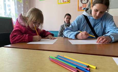 Творчий простір для дітей: у Жовтих Водах пройшов майстер-клас у лікарні