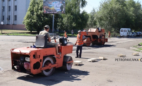 Скільки Петропавлівська громада витратить на дороги у 2024 році: розмова з головою бюджетної комісії