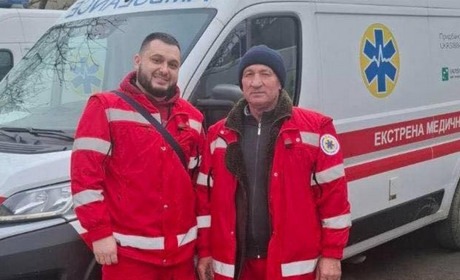 В Ізмаїлі медики швидкої прийняли передчасні пологи прямо вдома у породіллі