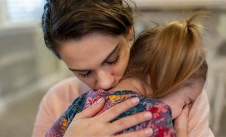 Як дитині, яка повернулася з ТОТ чи депортації, отримати підйомну допомогу