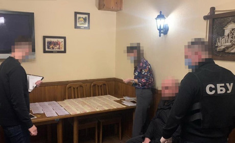 СБУ викрила депутата райради, який вимагав хабарі від комерсантів