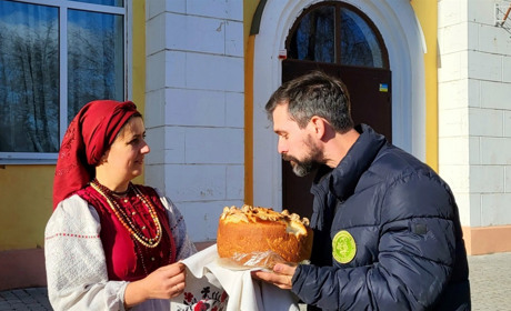 Французький фотограф працював на Глухівщині над виставкою про Україну