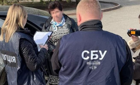 На Хмельниччині оштрафували за хабарництво депутатку та посадовицю «Укрзалізниці»