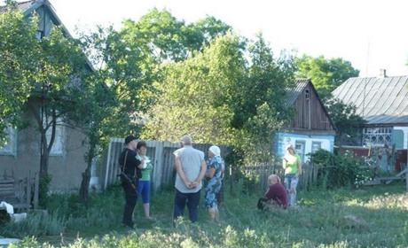 В Троїцькому чоловік підірвав себе та поранив жінку