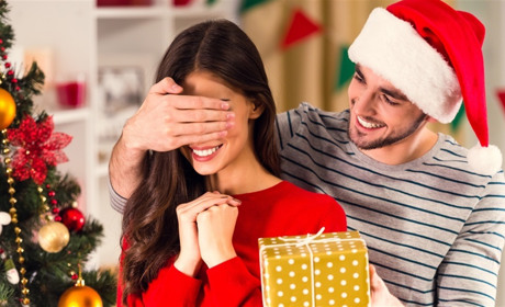 "Краса та догляд": що подарувати коханій людині на день святого Миколая